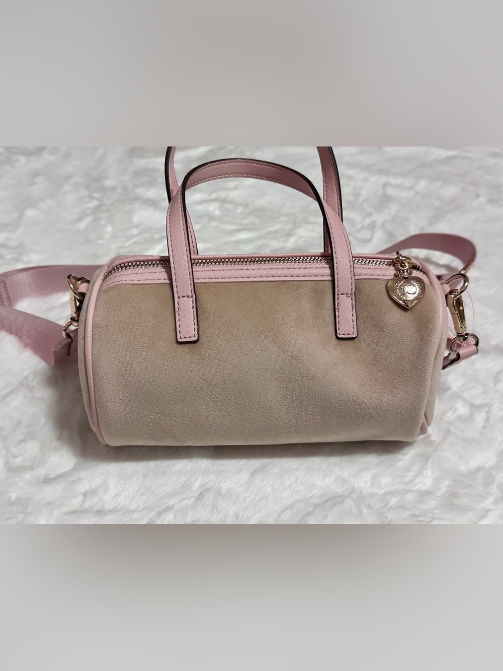Juicy Couture Tan and Pink Velvet Barrel Bag with Plush Charm - Picture 8 of 12
